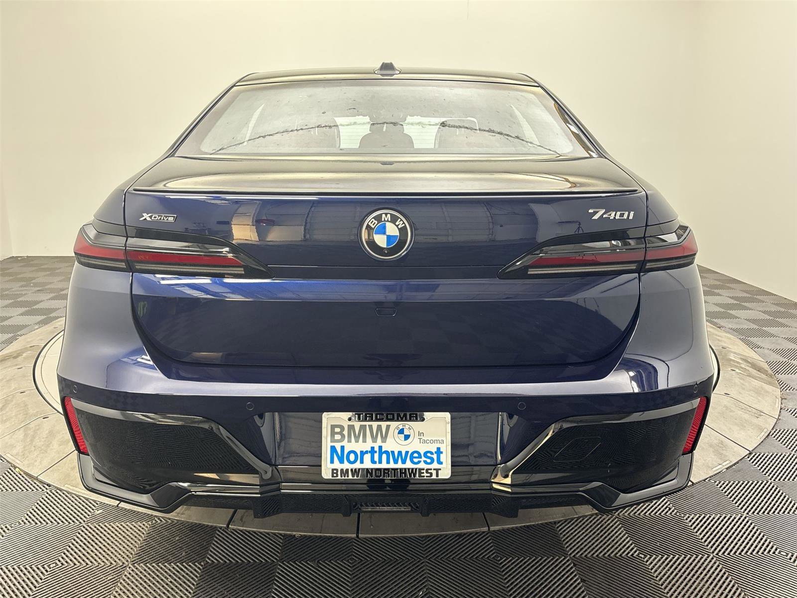 New 2026 BMW 740i xDrive w/ Executive Package image 15