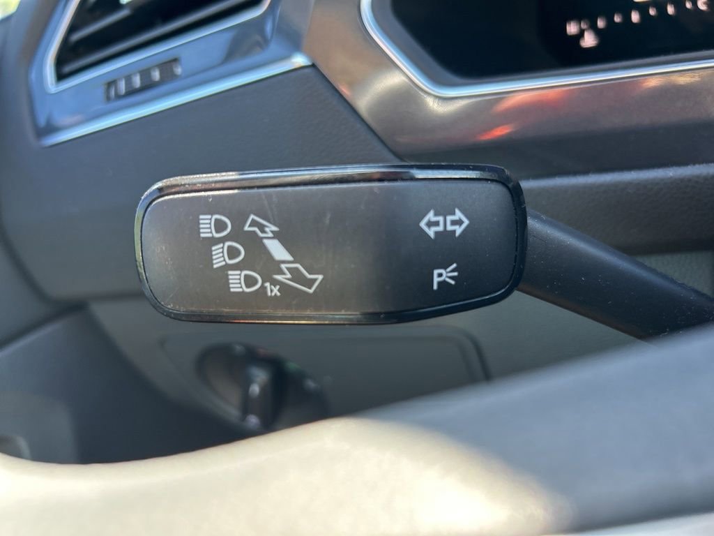 Used 2022 Volkswagen Tiguan S image 22