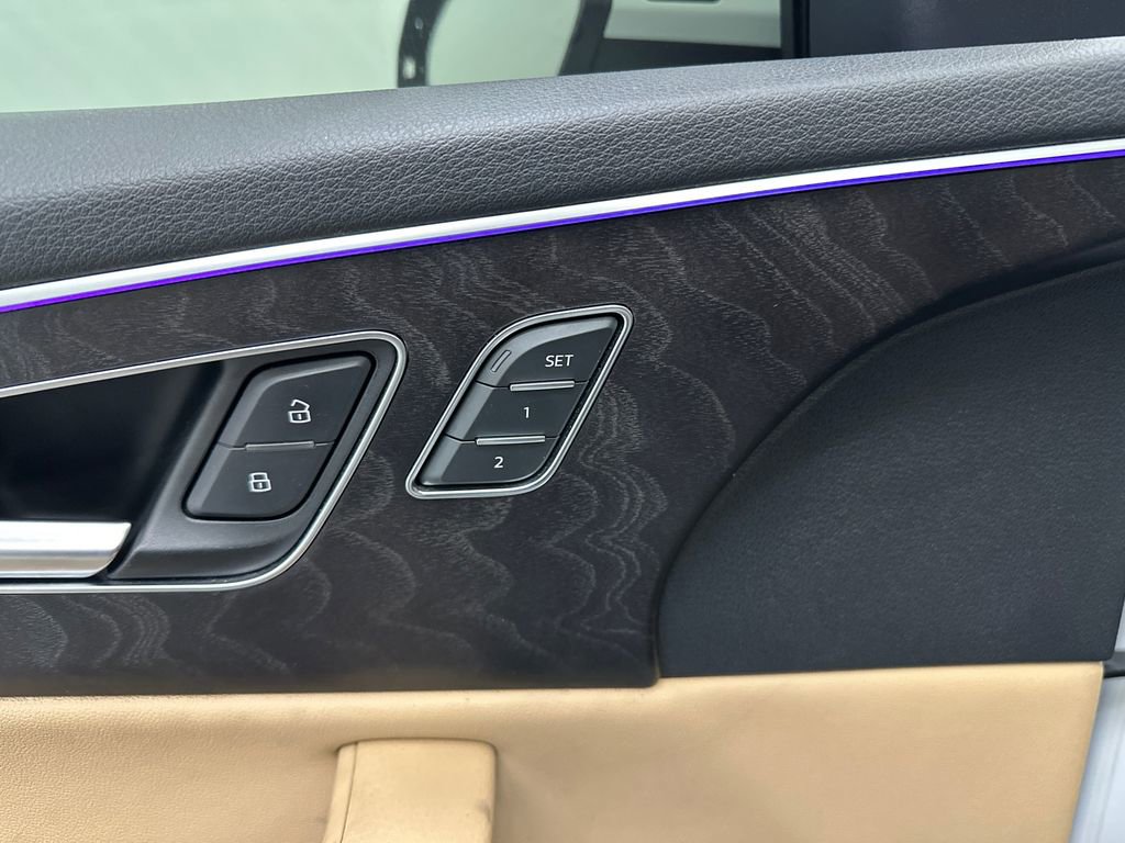 Used 2019 Audi Q8 Premium Plus w/ Premium Plus AWD/4WD image 12