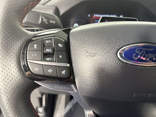Used 2025 Ford Explorer ST-Line image 11
