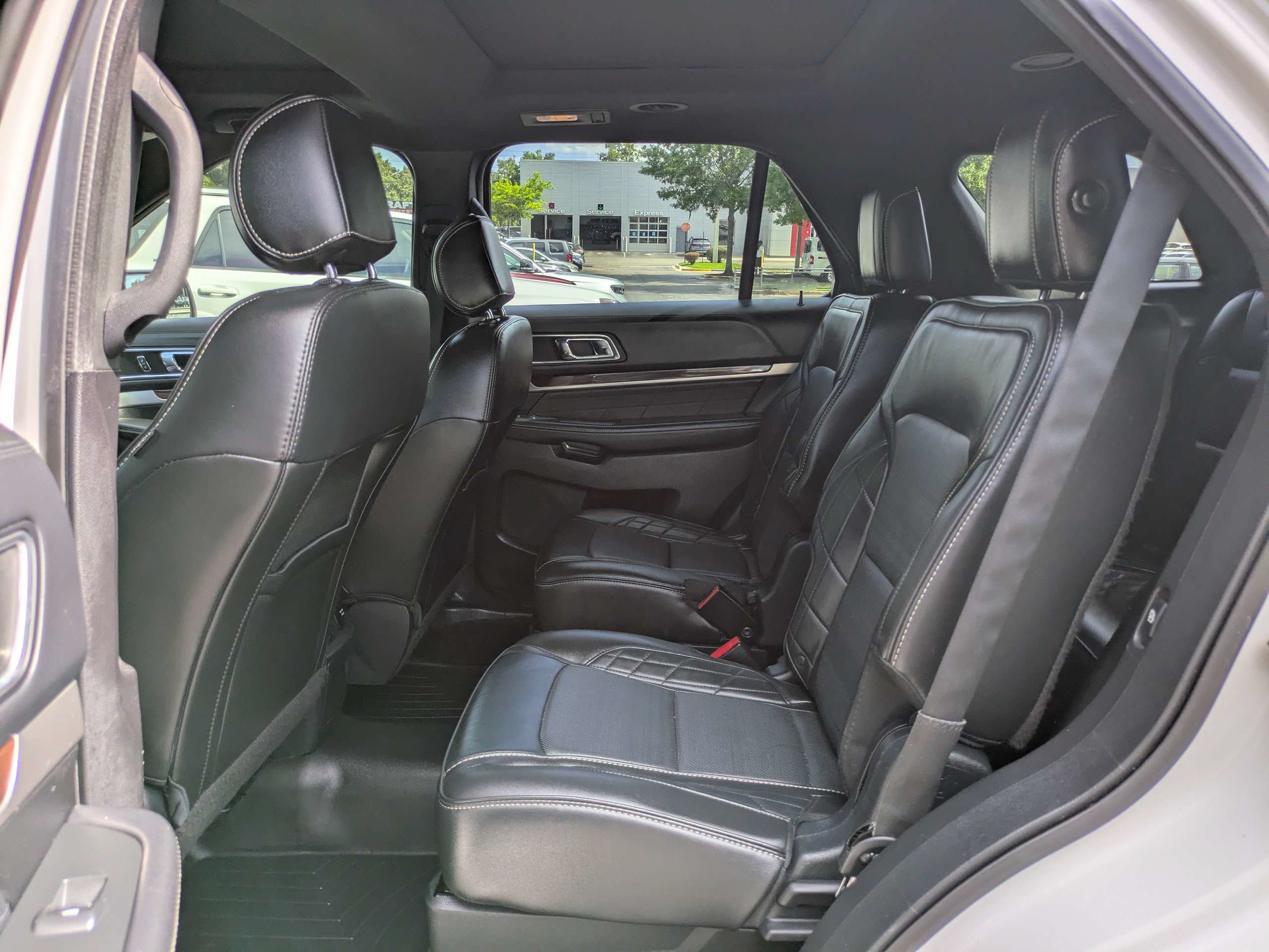 Used 2017 Ford Explorer Platinum AWD/4WD image 16