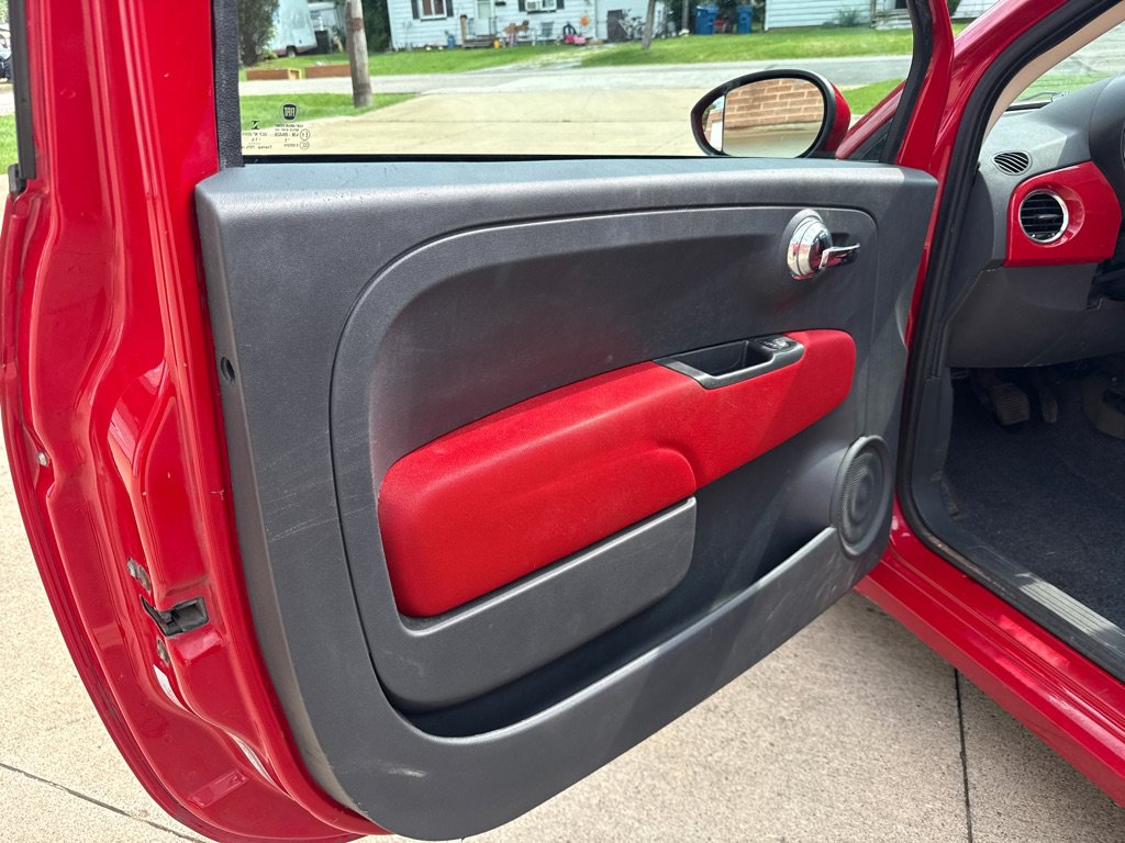 Used 2015 FIAT 500 Pop FWD image 17