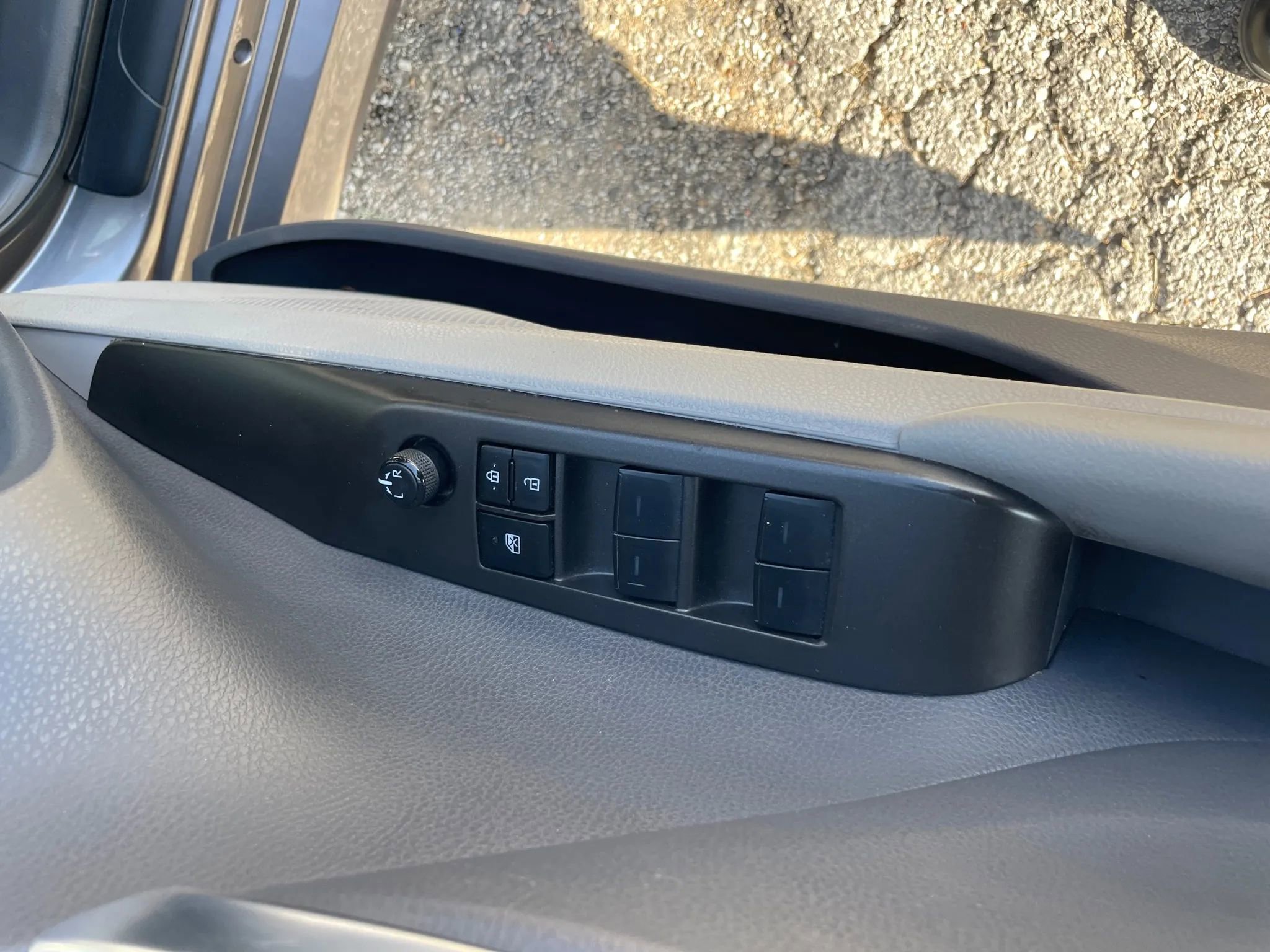 Used 2023 Toyota Camry LE FWD image 18