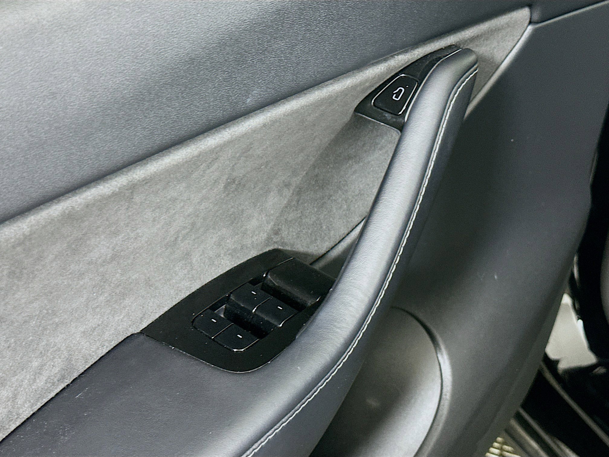 Used 2021 Tesla Model Y Long Range AWD/4WD image 15