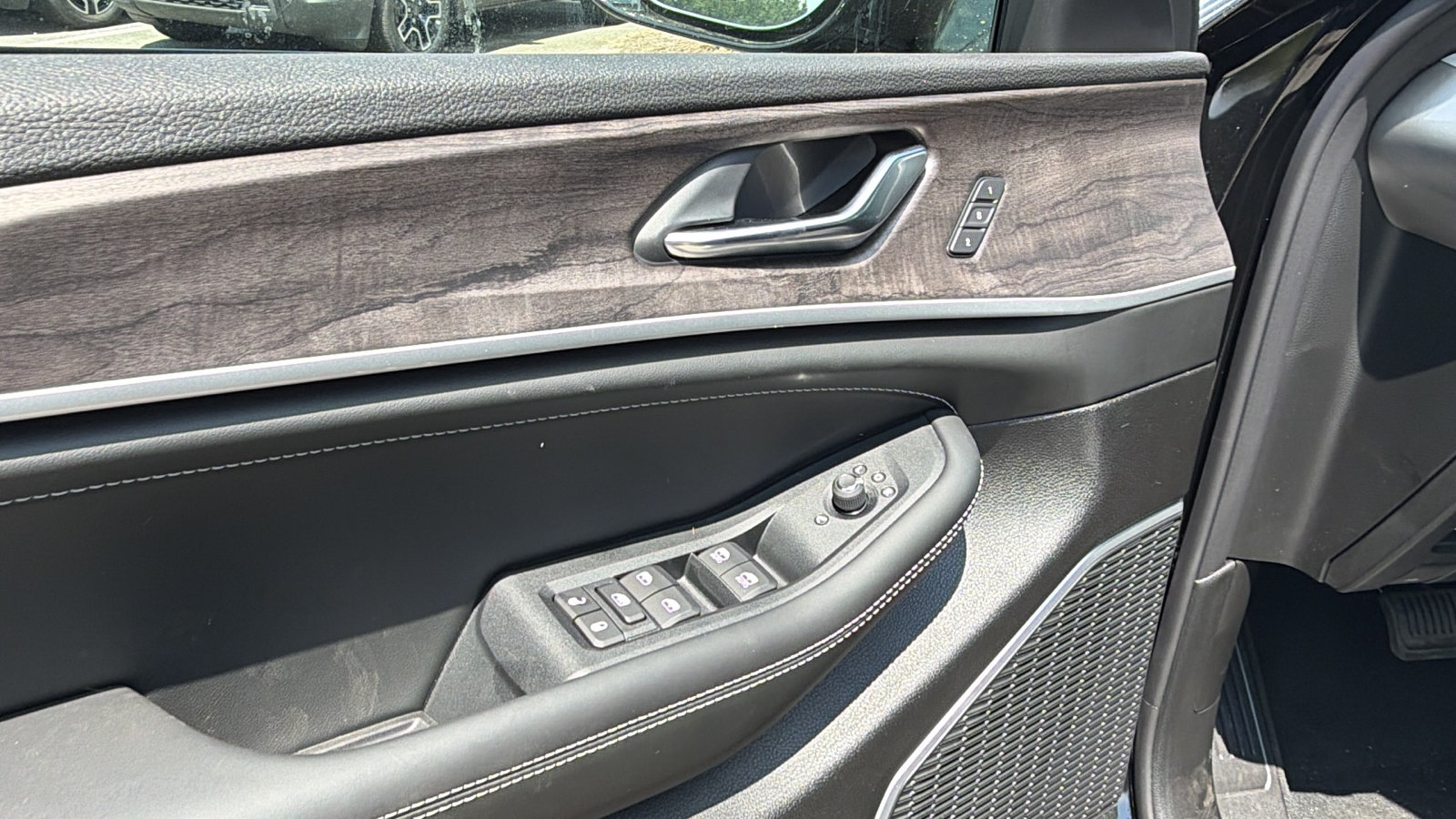 New 2027 Jeep Grand Cherokee Limited AWD/4WD image 16