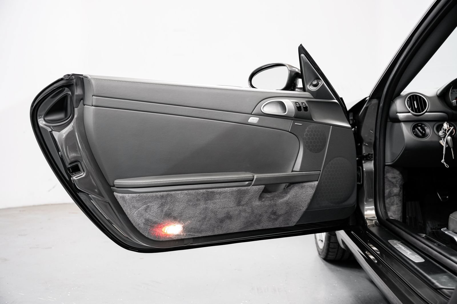 Used 2006 Porsche Cayman S RWD image 20
