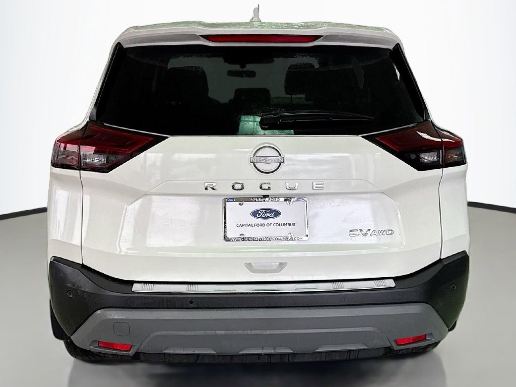 Used 2022 Nissan Rogue SV image 9