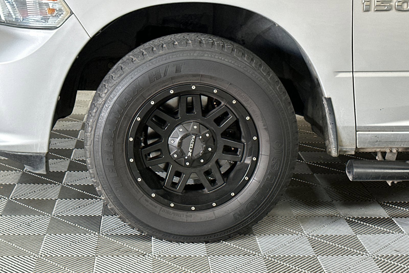 Used 2017 RAM 1500 Express image 37