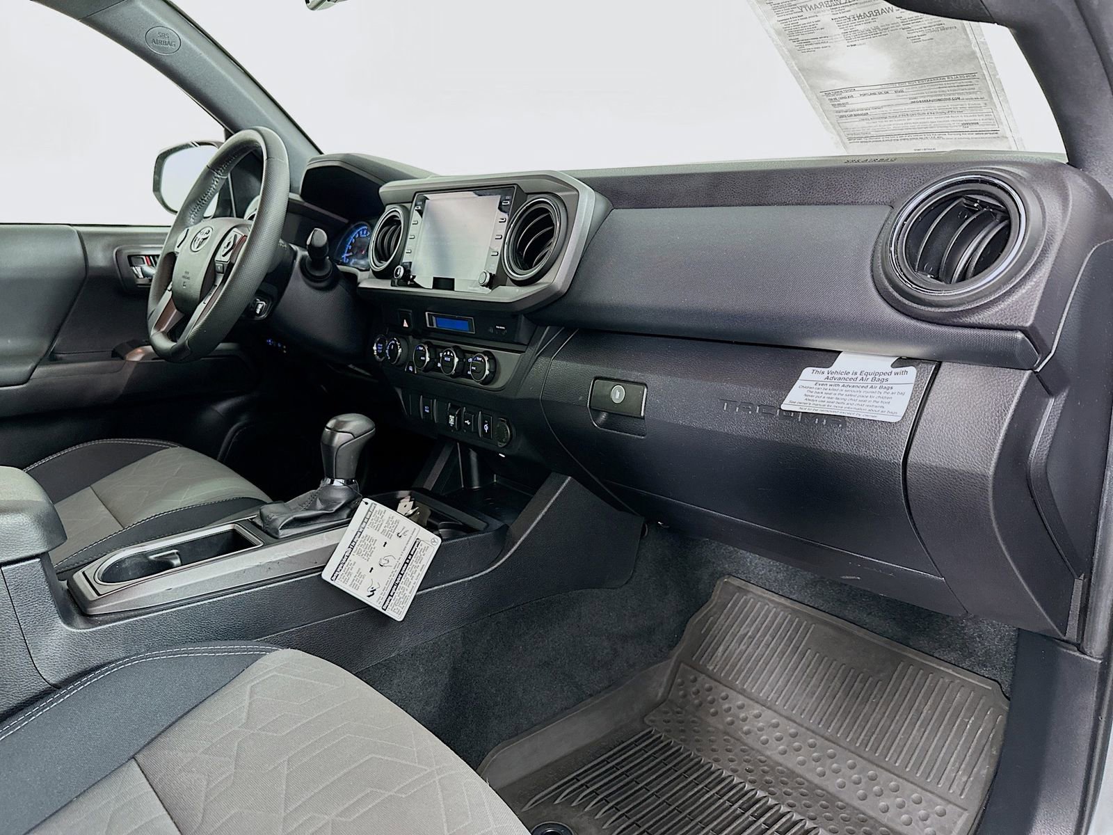 Used 2022 Toyota Tacoma TRD Off-Road image 27