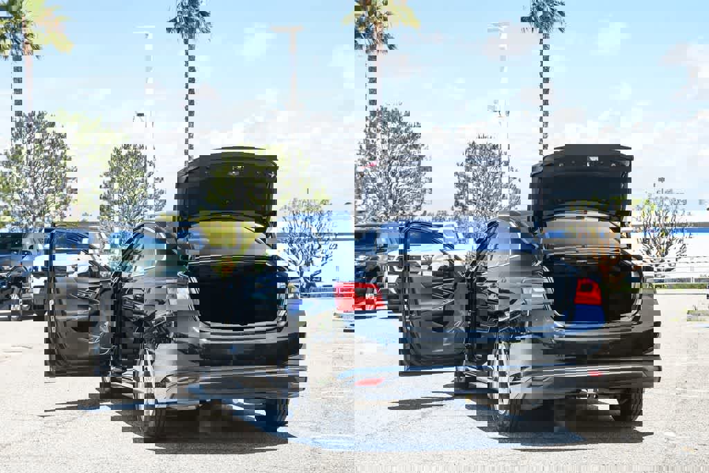 Used 2018 Chevrolet Malibu LS FWD image 26