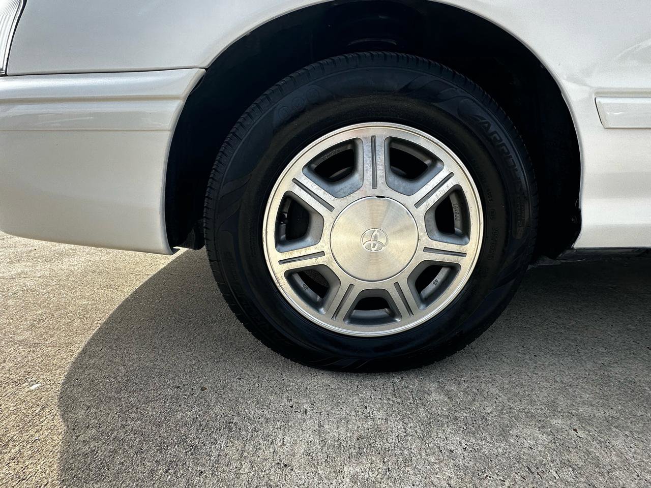 Used 1995 Toyota Avalon XLS image 14