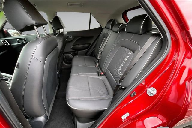 Used 2024 Hyundai Venue Limited FWD image 22