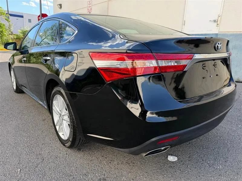 Used 2013 Toyota Avalon XLE Touring FWD image 13