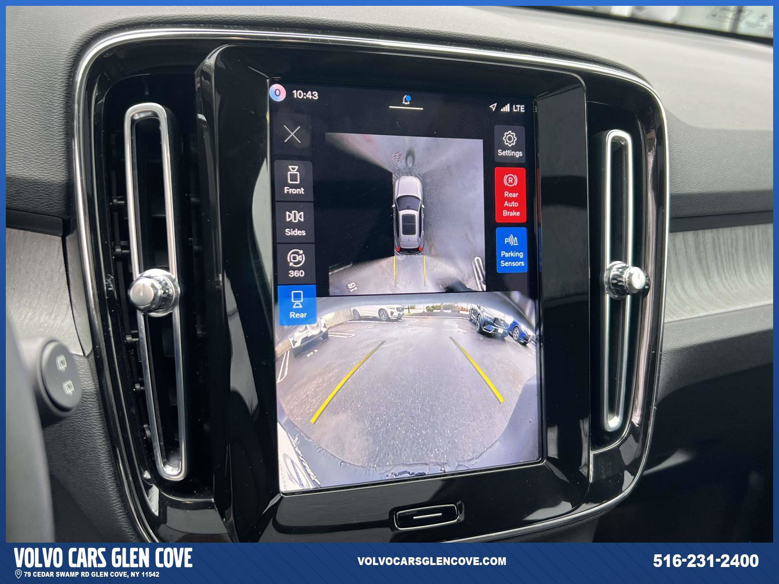 Used 2023 Volvo XC40 B5 Plus w/ Protection Package Premier image 28