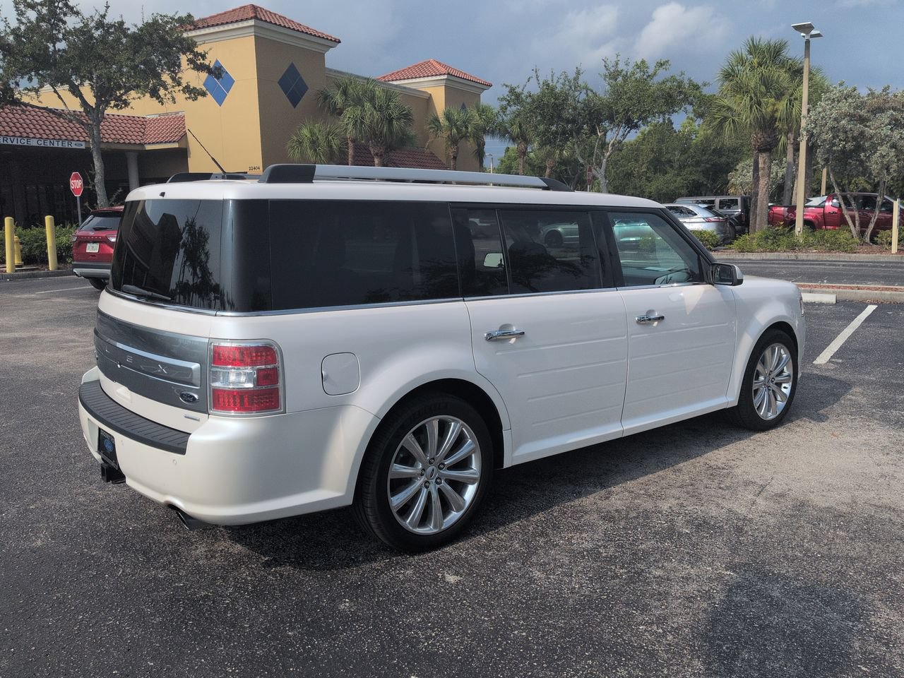 Used 2016 Ford Flex Limited w/ Equipment Group 303A AWD/4WD image 4