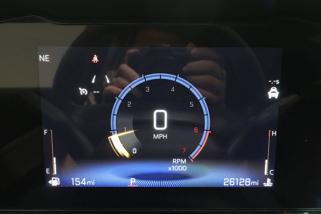 Certified 2025 Chevrolet Trax LT image 11