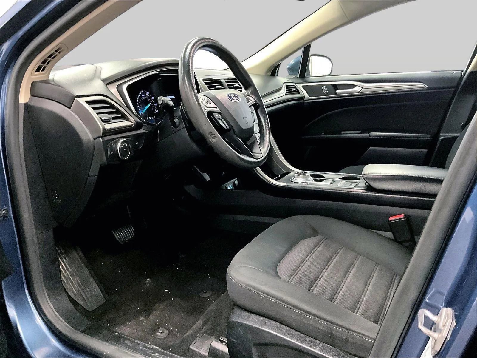 Used 2019 Ford Fusion SE image 13