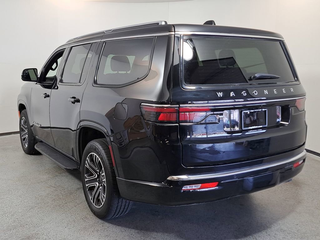 Used 2025 Jeep Wagoneer 4WD w/ Premium Group I image 5