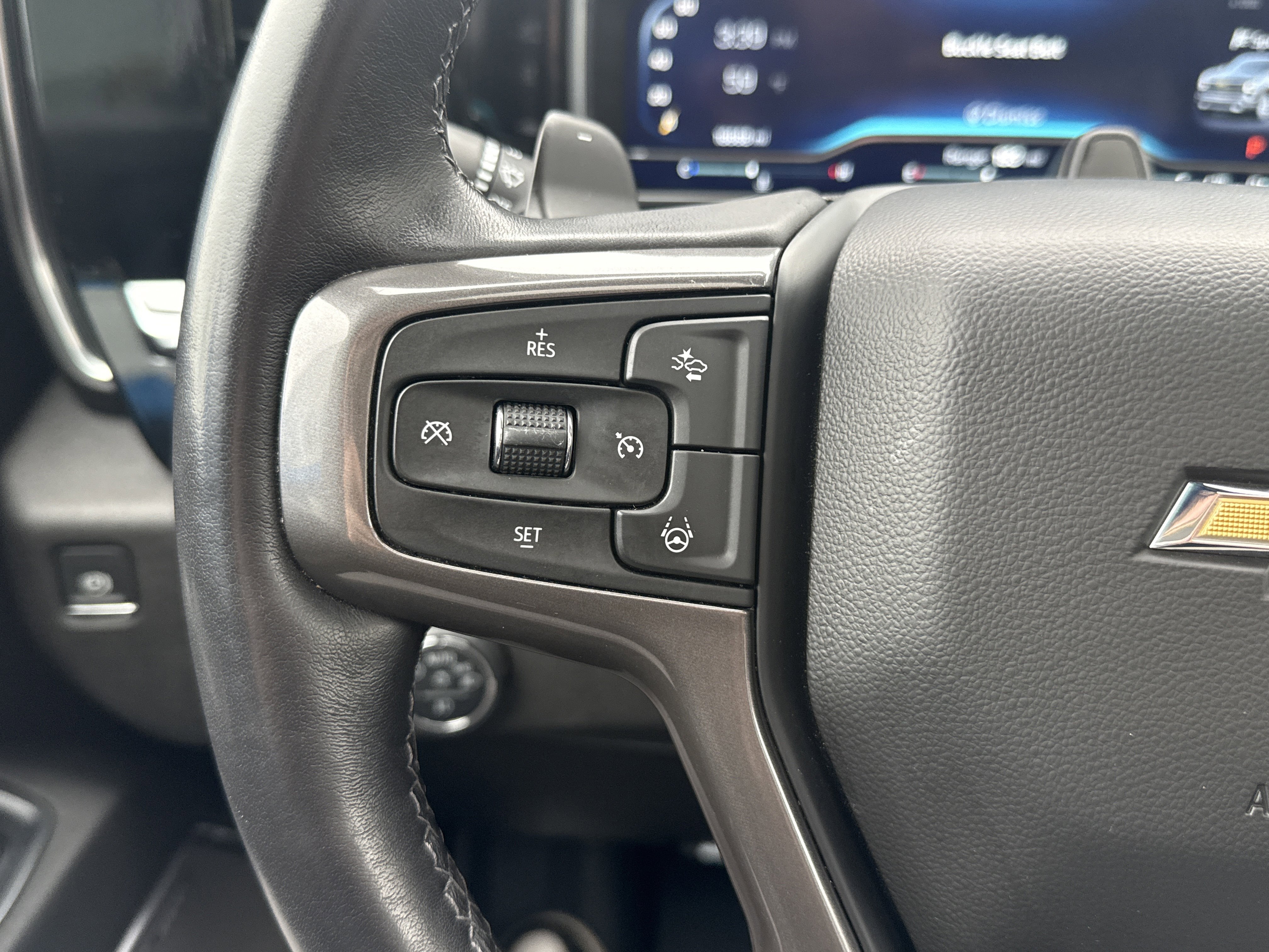 Used 2024 Chevrolet Silverado 1500 High Country w/ High Country Premium Package AWD/4WD image 19