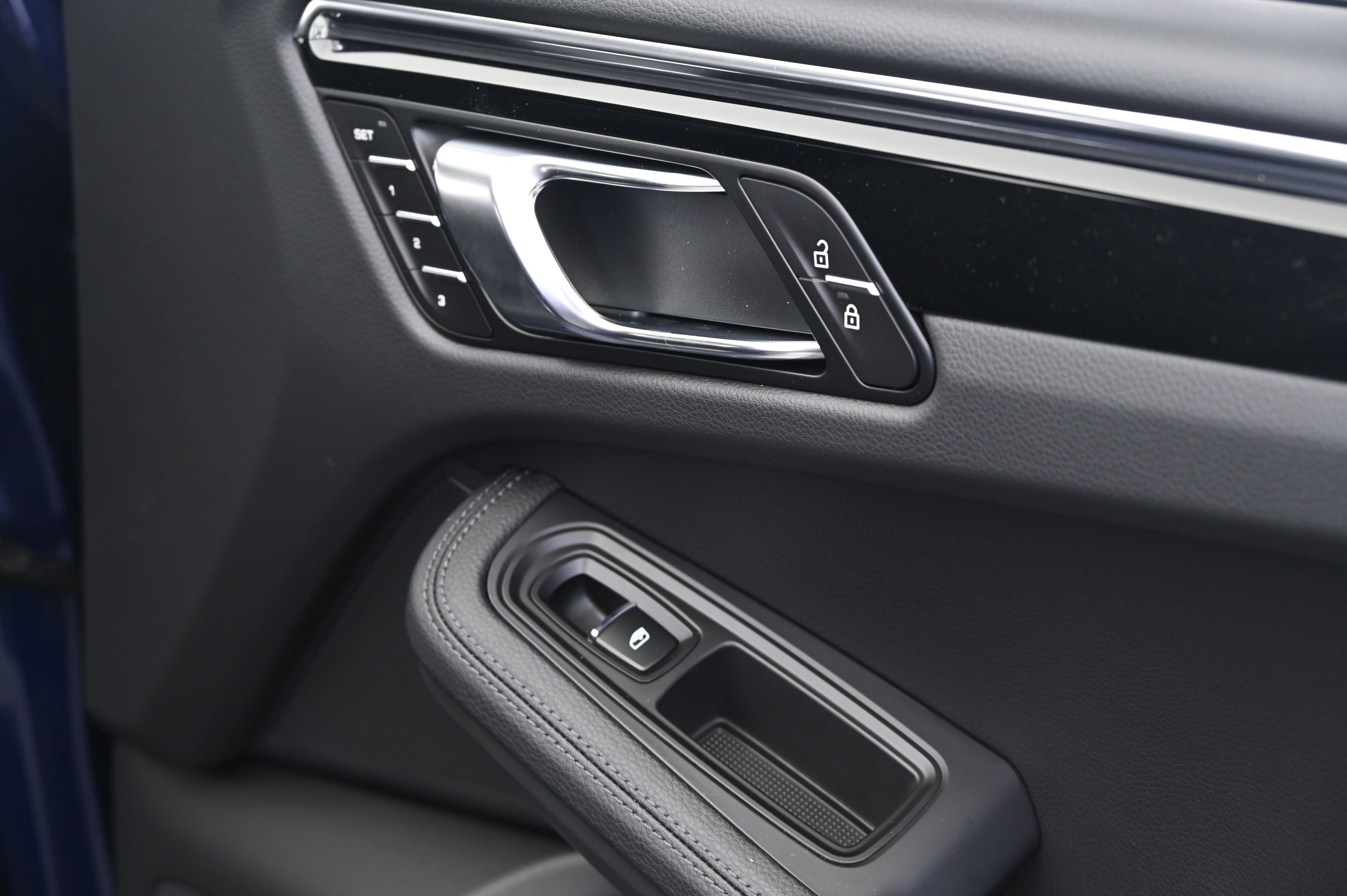 Certified 2026 Porsche Macan AWD/4WD image 21
