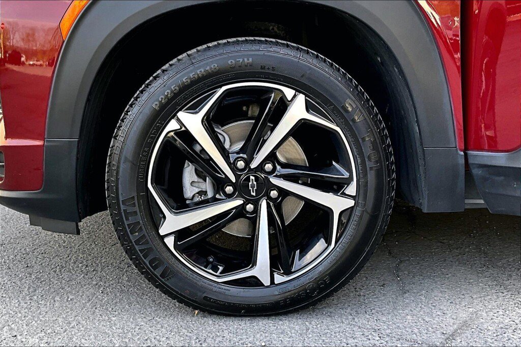 Used 2022 Chevrolet TrailBlazer RS w/ Technology Package AWD/4WD image 16