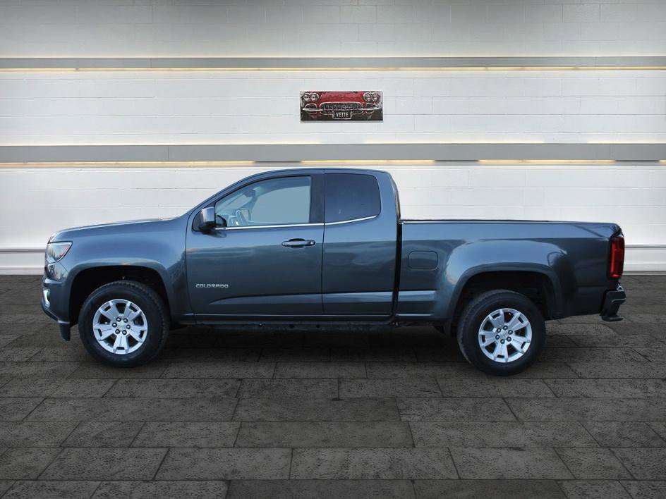 Used 2017 Chevrolet Colorado LT w/ LT Convenience Package RWD image 4