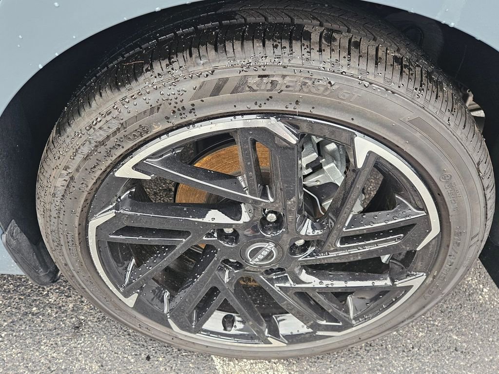 New 2026 Nissan Sentra SR w/ SR Premium Package FWD image 13