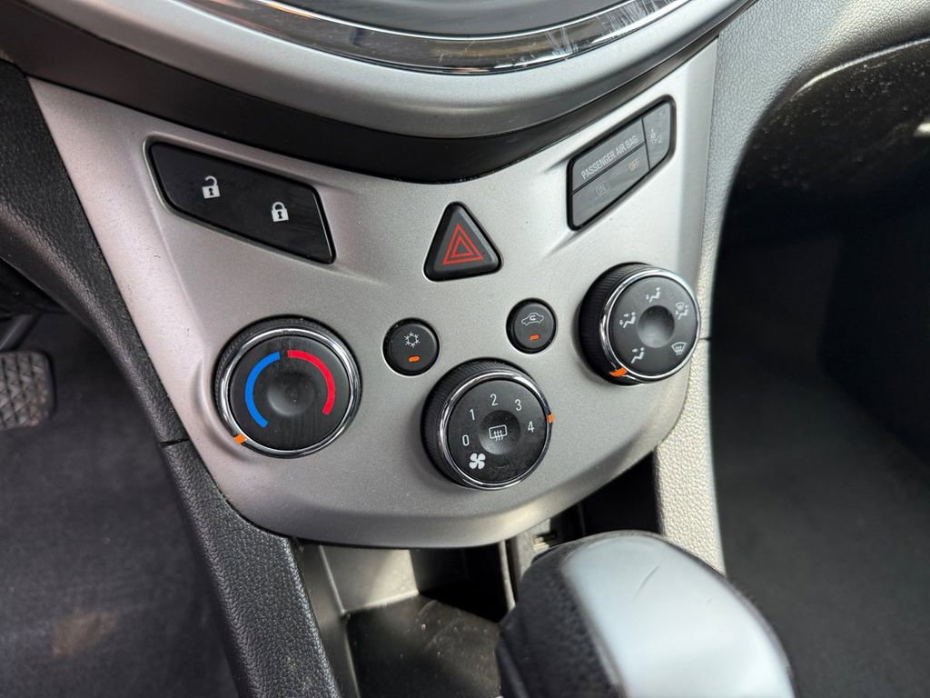 Used 2017 Chevrolet Sonic LT FWD image 19