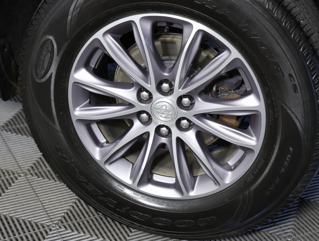 Certified 2022 Buick Enclave Essence image 7