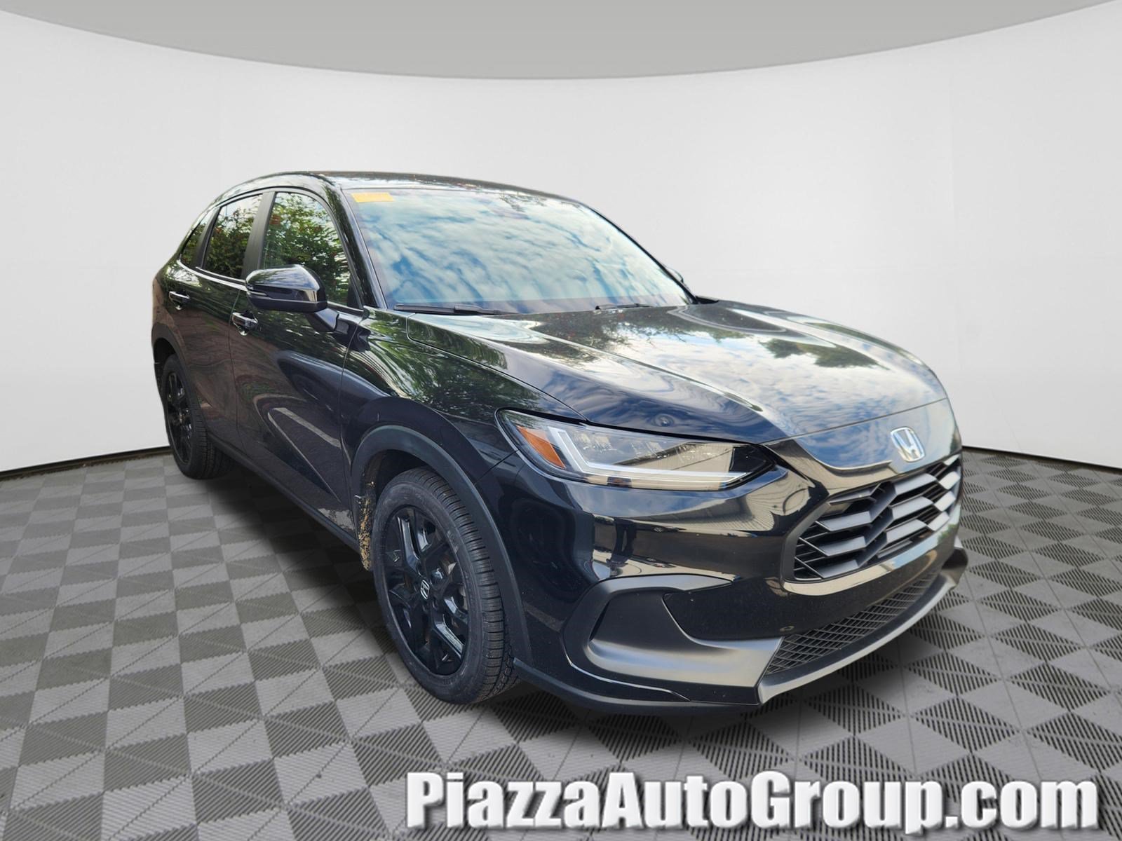 Certified 2024 Honda HR-V Sport image 1