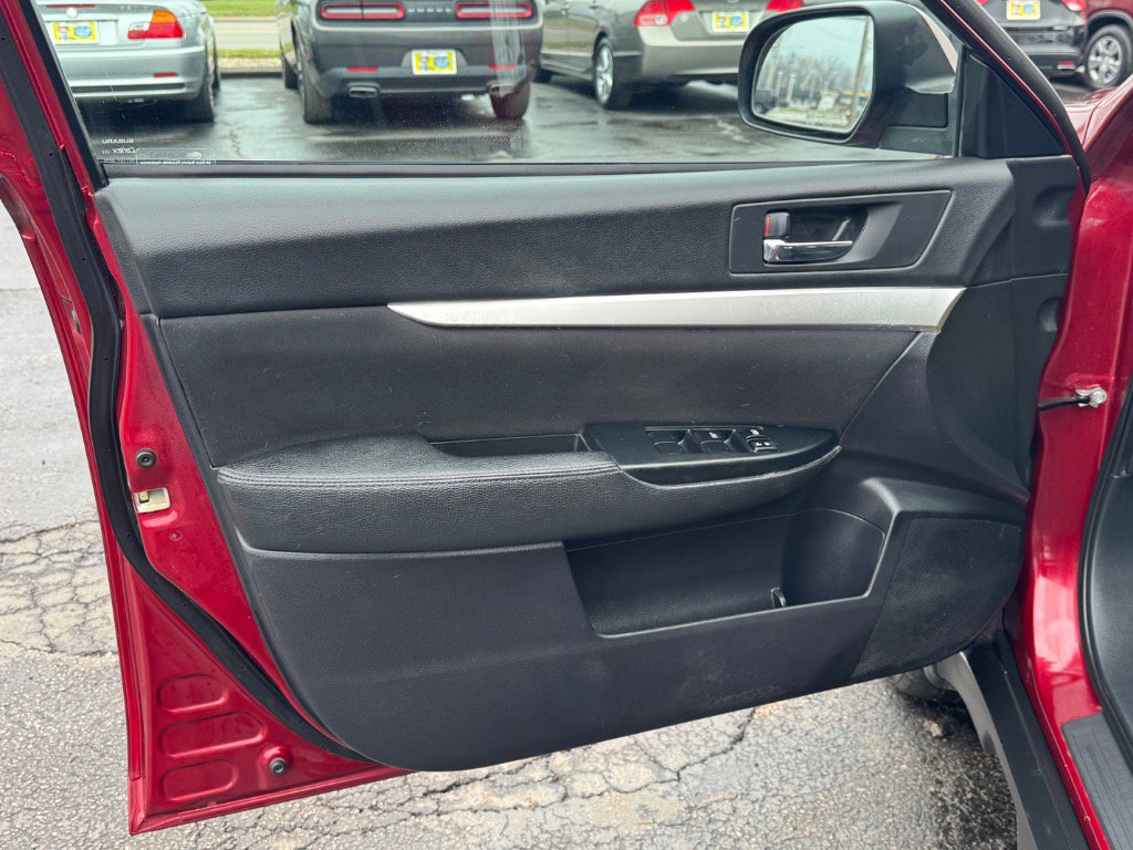 Used 2012 Subaru Outback 2.5i w/ Alloy Wheel Pkg image 13