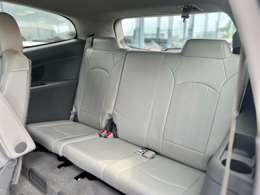 Used 2017 Chevrolet Traverse Premier image 18