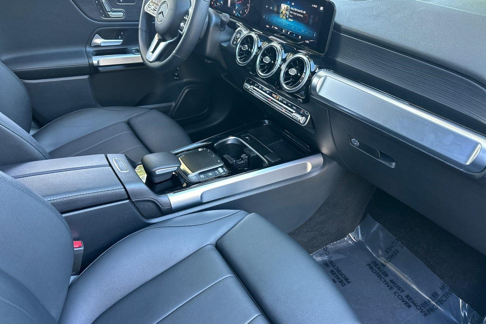Certified 2023 Mercedes-Benz GLB 250 image 33