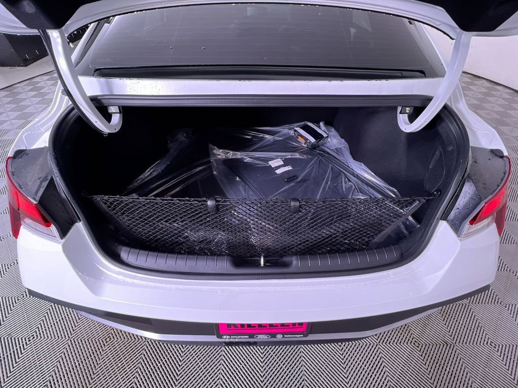Used 2025 Hyundai Elantra Sport image 27