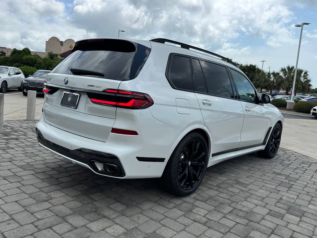 Used 2026 BMW X7 xDrive40i w/ M Sport Package image 9