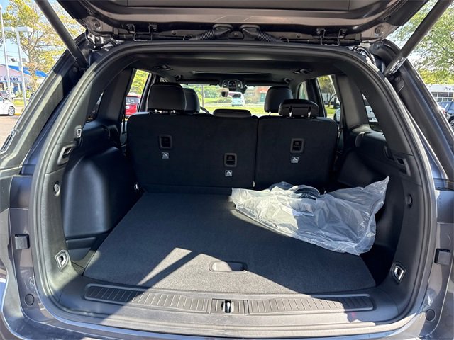 New 2025 Jeep Grand Cherokee Altitude image 31