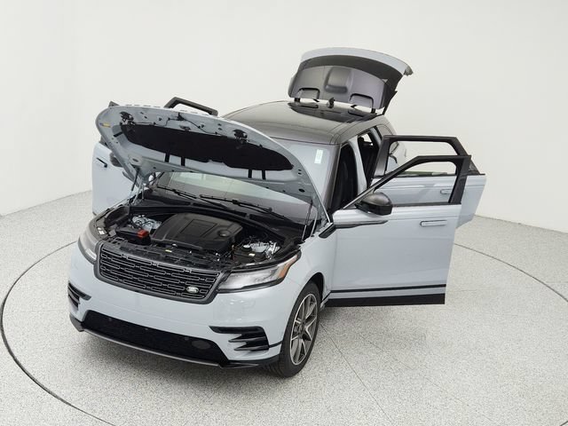 Certified 2026 Land Rover Range Rover Velar Dynamic SE AWD/4WD image 15