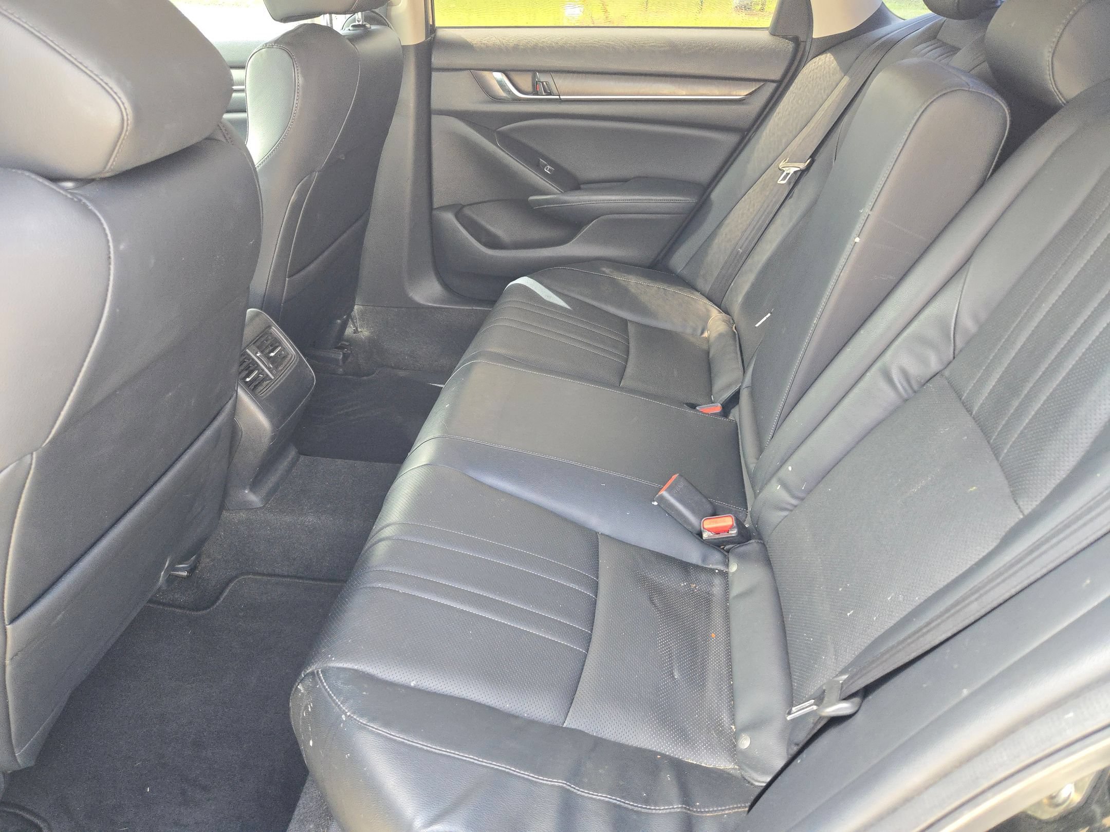 Used 2018 Honda Accord EX-L image 14