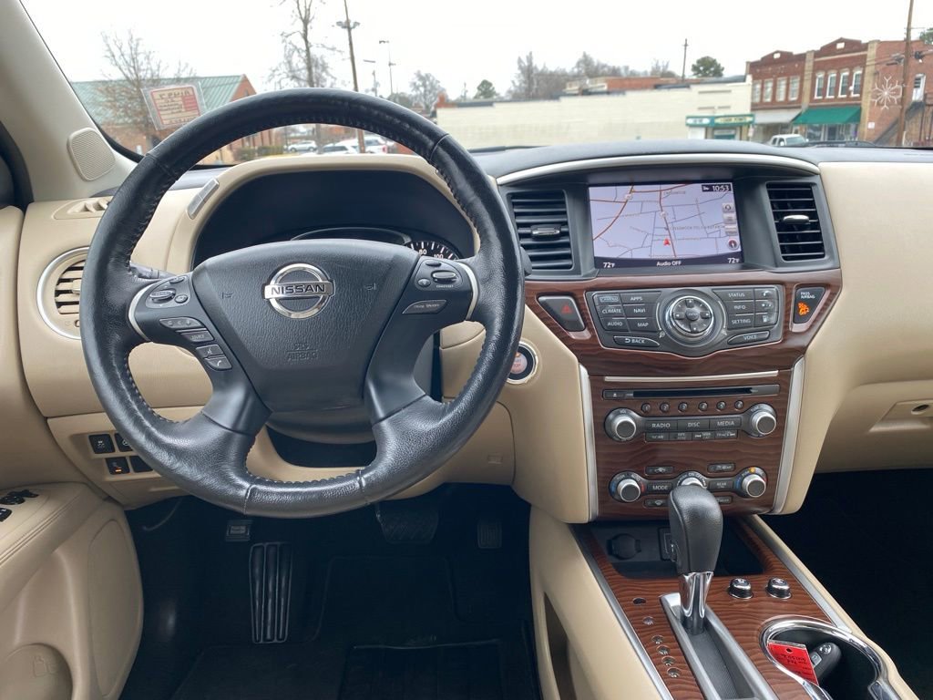 Used 2020 Nissan Pathfinder Platinum w/ Cargo Package image 13