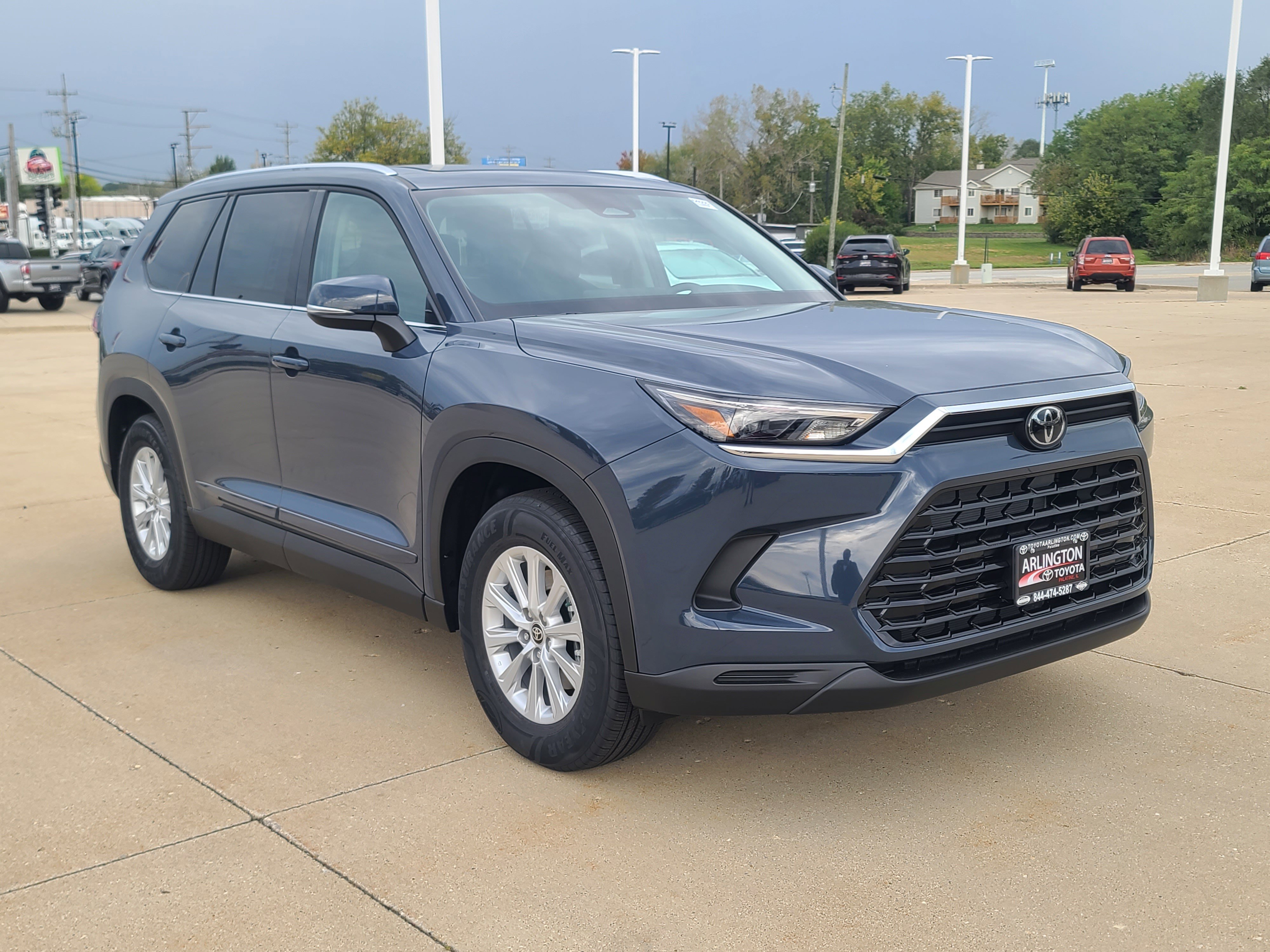 New 2026 Toyota Grand Highlander XLE image 2