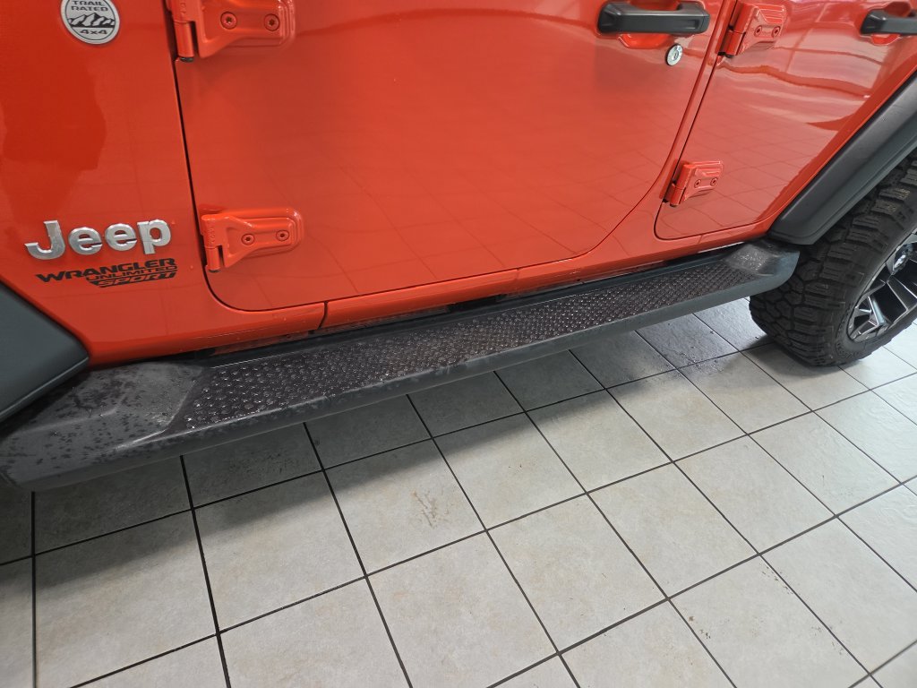 Used 2018 Jeep Wrangler Unlimited Sport S AWD/4WD image 23
