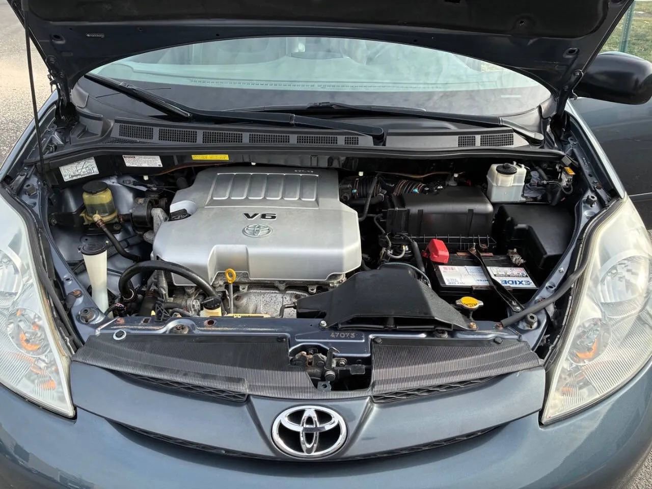 Used 2009 Toyota Sienna CE image 32