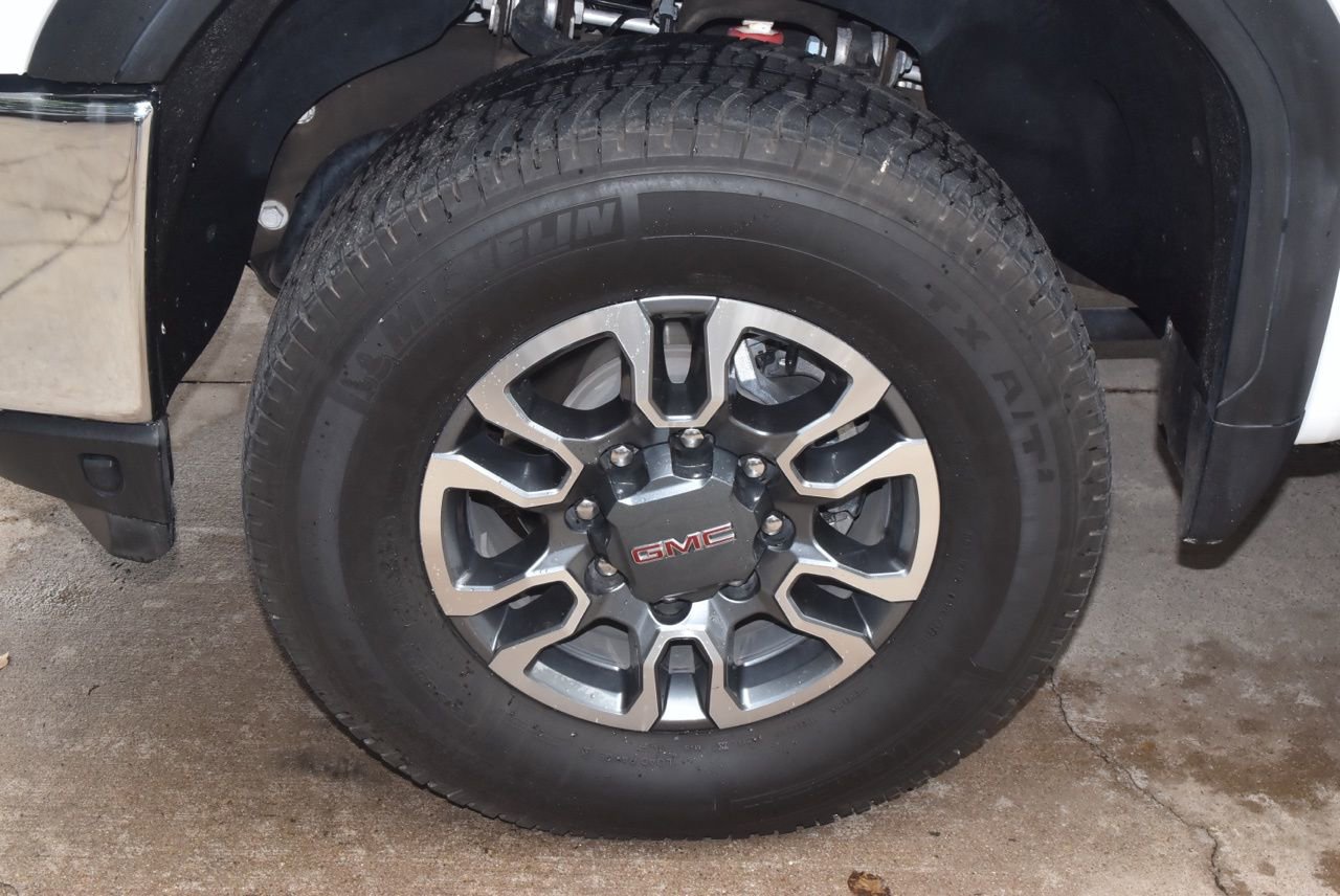 Used 2022 GMC Sierra 2500 SLT w/ SLT Premium Package AWD/4WD image 39