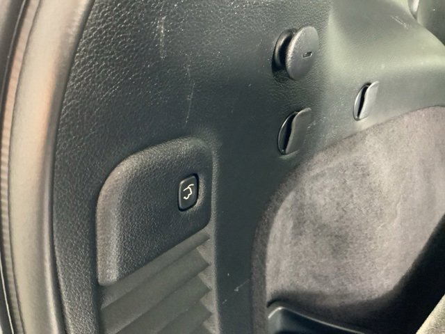 Used 2015 Jeep Grand Cherokee SRT w/ Luxury Group II image 30