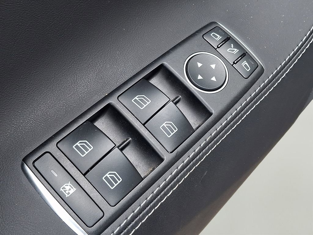 Used 2018 Tesla Model S 100D image 27