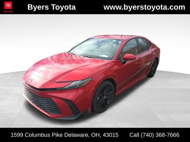 Used 2025 Toyota Camry SE image 1