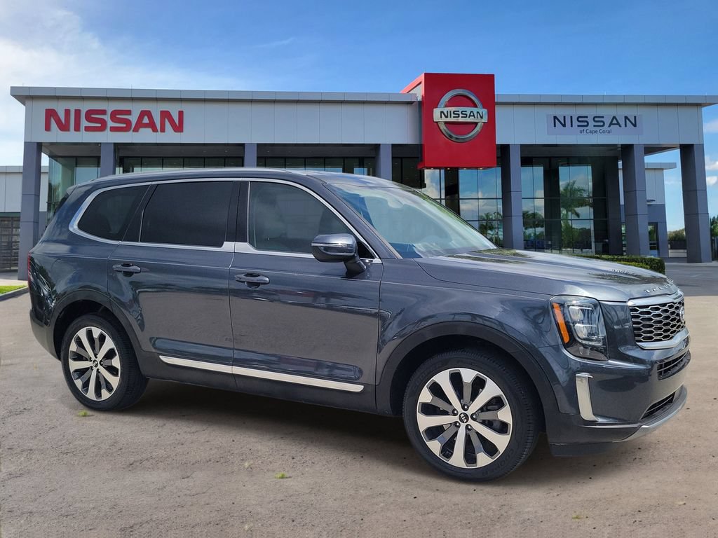 Used 2021 Kia Telluride EX w/ EX Premium Package FWD image 2