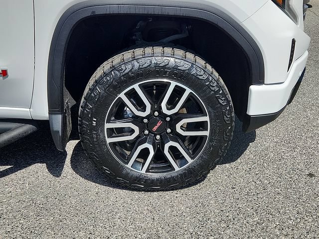 Certified 2022 GMC Sierra 1500 AT4 w/ AT4 Premium Package AWD/4WD image 8