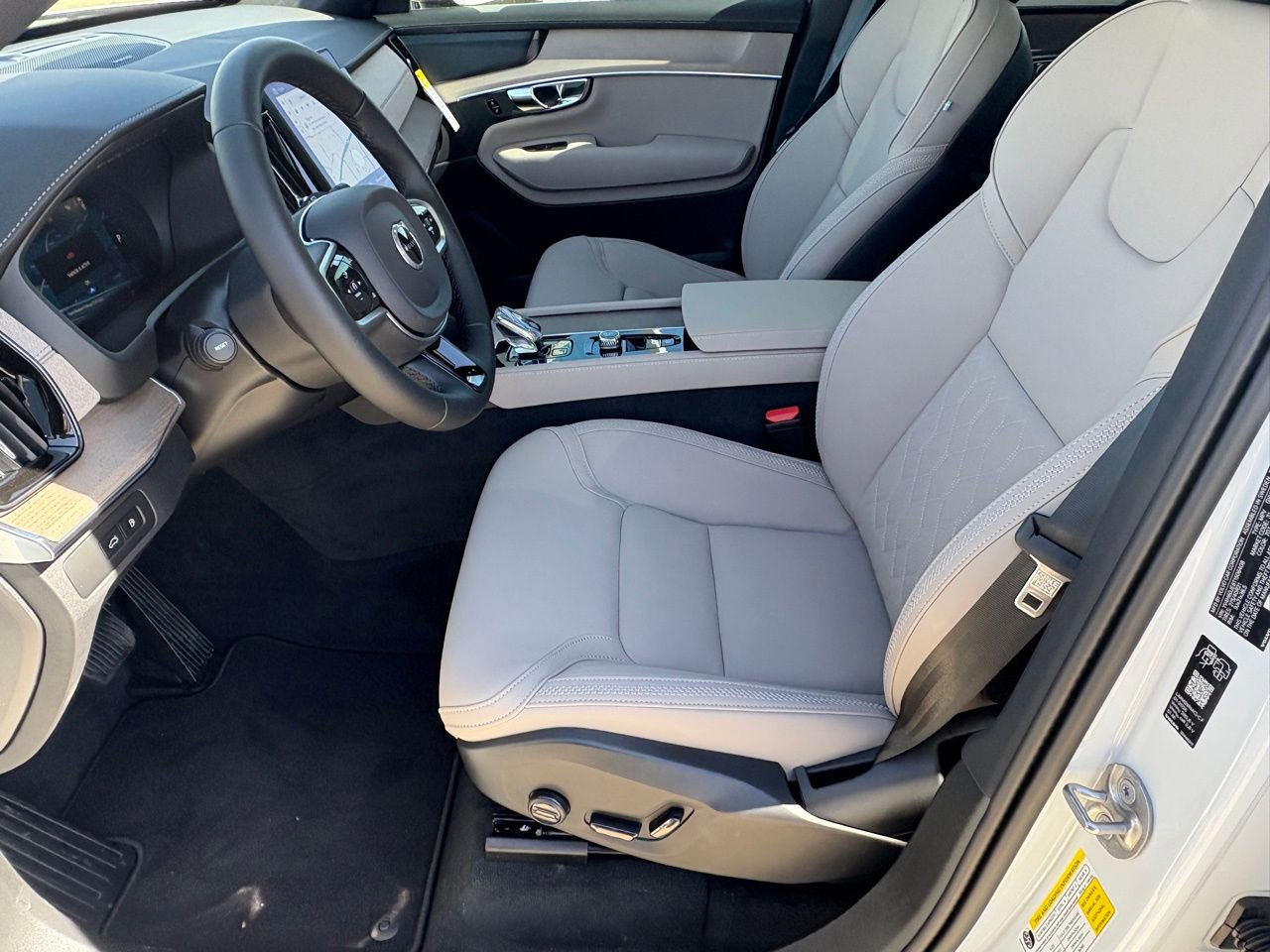 New 2026 Volvo XC90 T8 Plus image 19