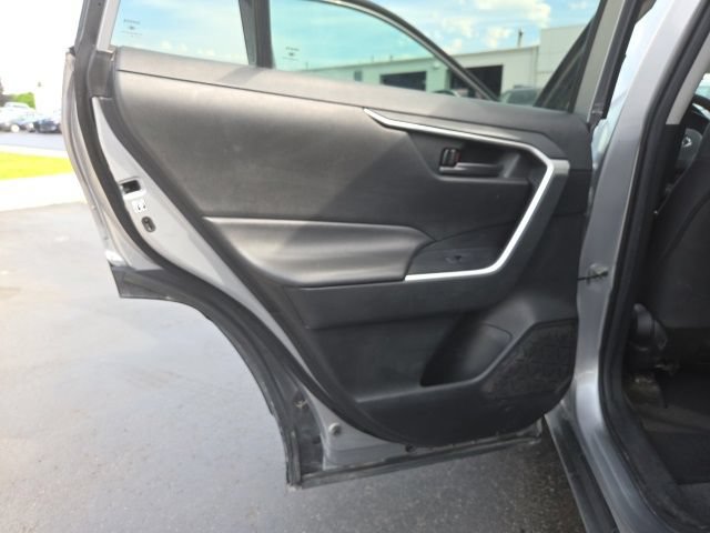 Used 2020 Toyota RAV4 LE w/ All Weather Liner Package AWD/4WD image 12